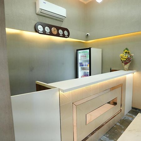 Hotel 6 Seasons, Koregoan Park, Pune Extérieur photo